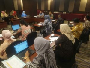 Rapat Reviu SOP di Lingkungan Pemberdayaan Alternatif
