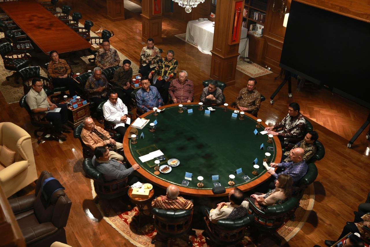 Presiden Menerima Audience Apindo di Padepokan Garudayaksa Hambalang Bogor
