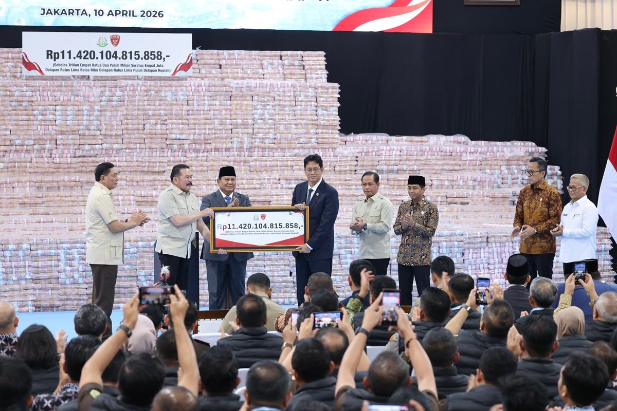 Negara Amankan Rp11,42 T dari Penertiban Perkebunan dan Tambang Ilegal, Prabowo: Kerja yang Tak Mudah
